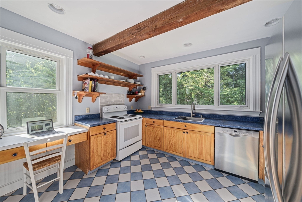 54 Brook Road Sharon, MA 02067 - Photo 12 of 40 Gallery Image 12