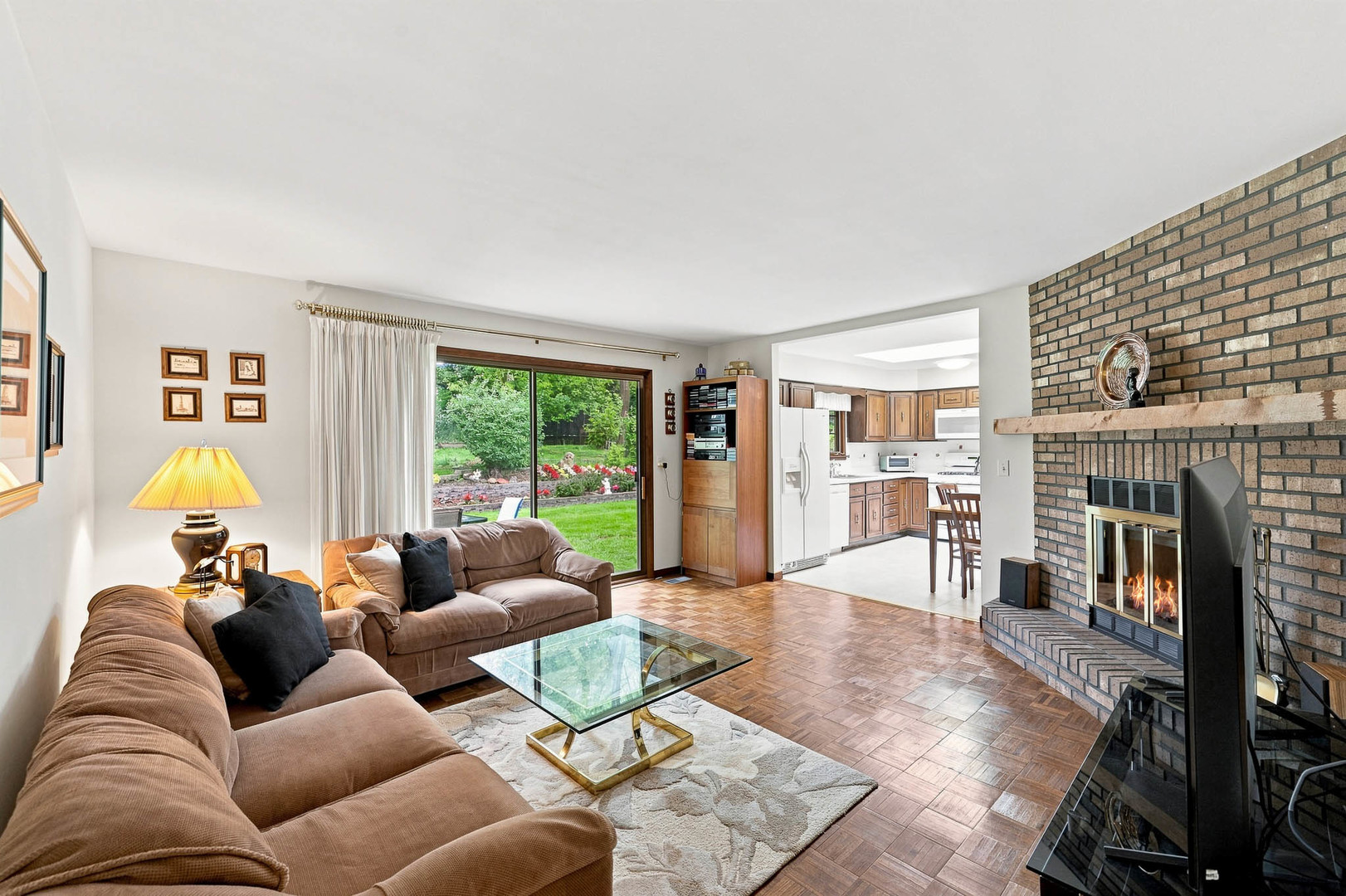 806 Roberts Road Tower Lakes, IL 60010 - Photo 15 of 53 Gallery Image 15