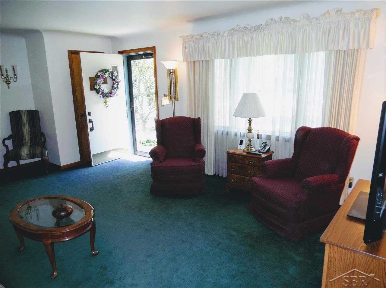 410 West Sugnet Road Midland, MI 48640 - Photo 5 of 26 31321467-4.JPG