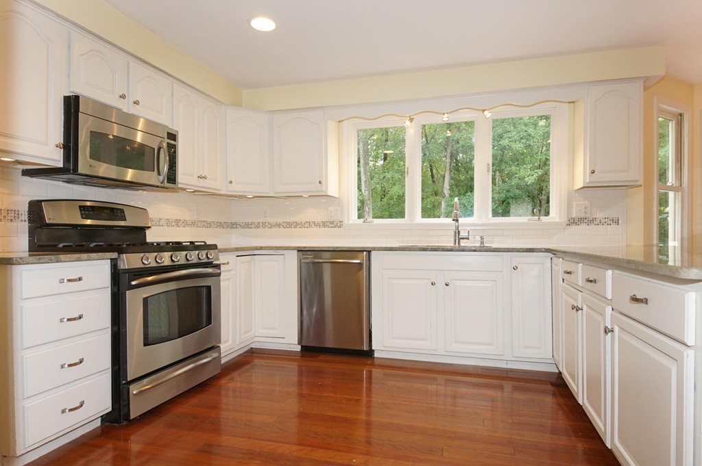 11 Joseph Road Hopkinton, MA 01748 - Photo 4 of 30 Gallery Image 4