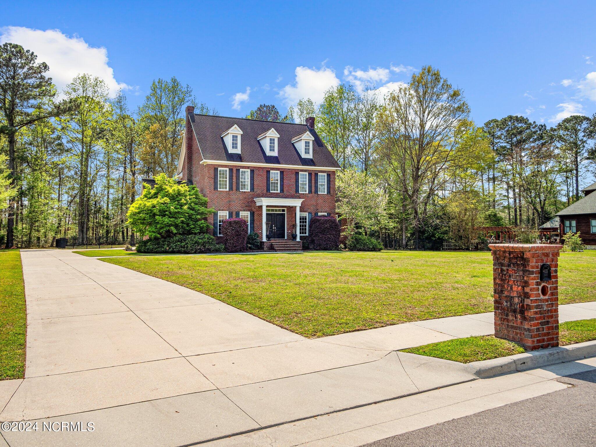 322 Royal Bluff Road Jacksonville, NC 28540 - Photo 4 of 43 6-web-or-mls-06