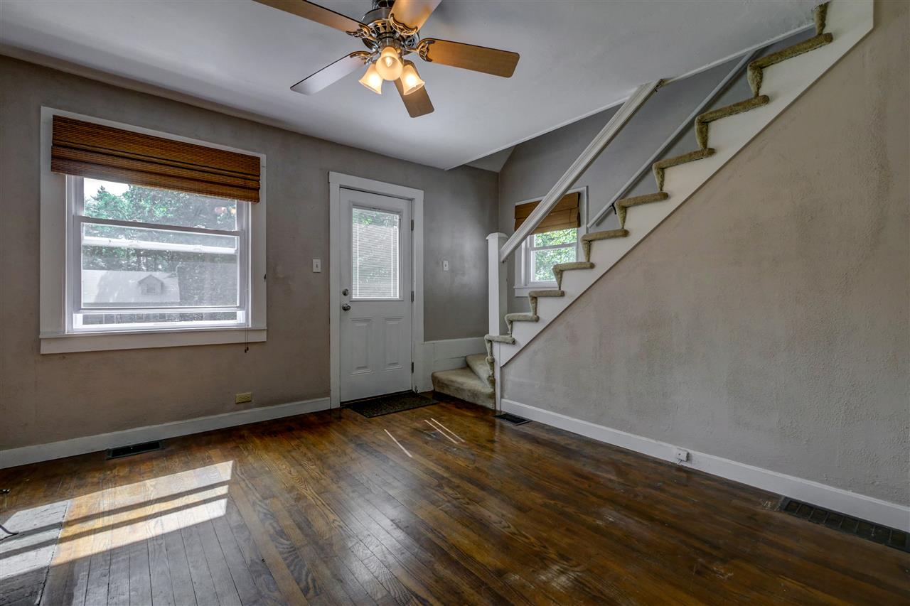 21 Castle Hill Road Pelham, NH 03076 - Photo 2 of 29