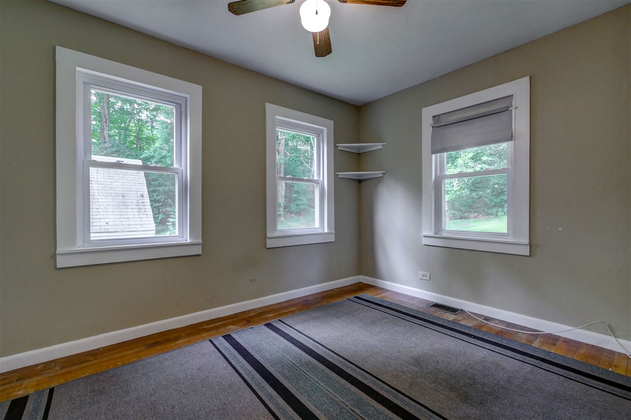 21 Castle Hill Road Pelham, NH 03076 - Photo 11 of 29