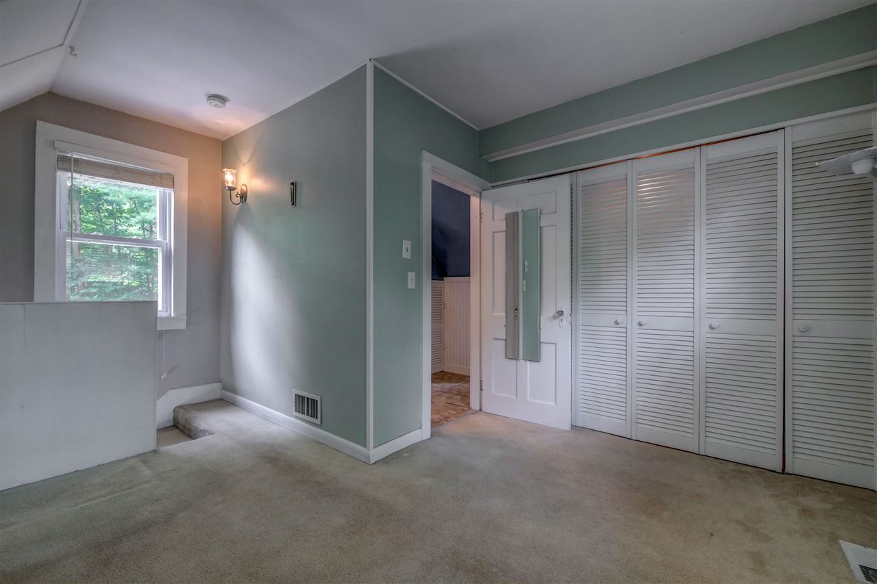 21 Castle Hill Road Pelham, NH 03076 - Photo 13 of 29