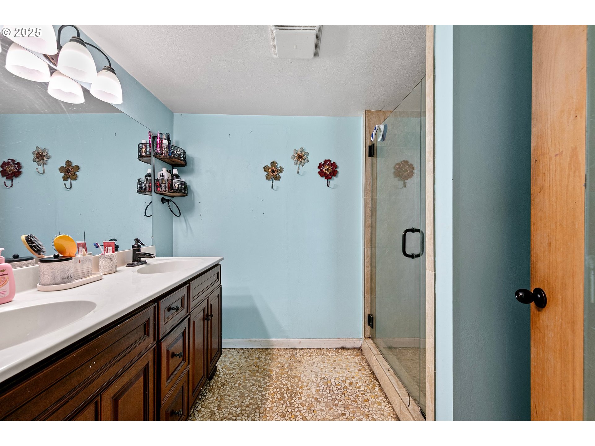 36285 Row River Road Cottage Grove, OR 97424 - Photo 22 of 46