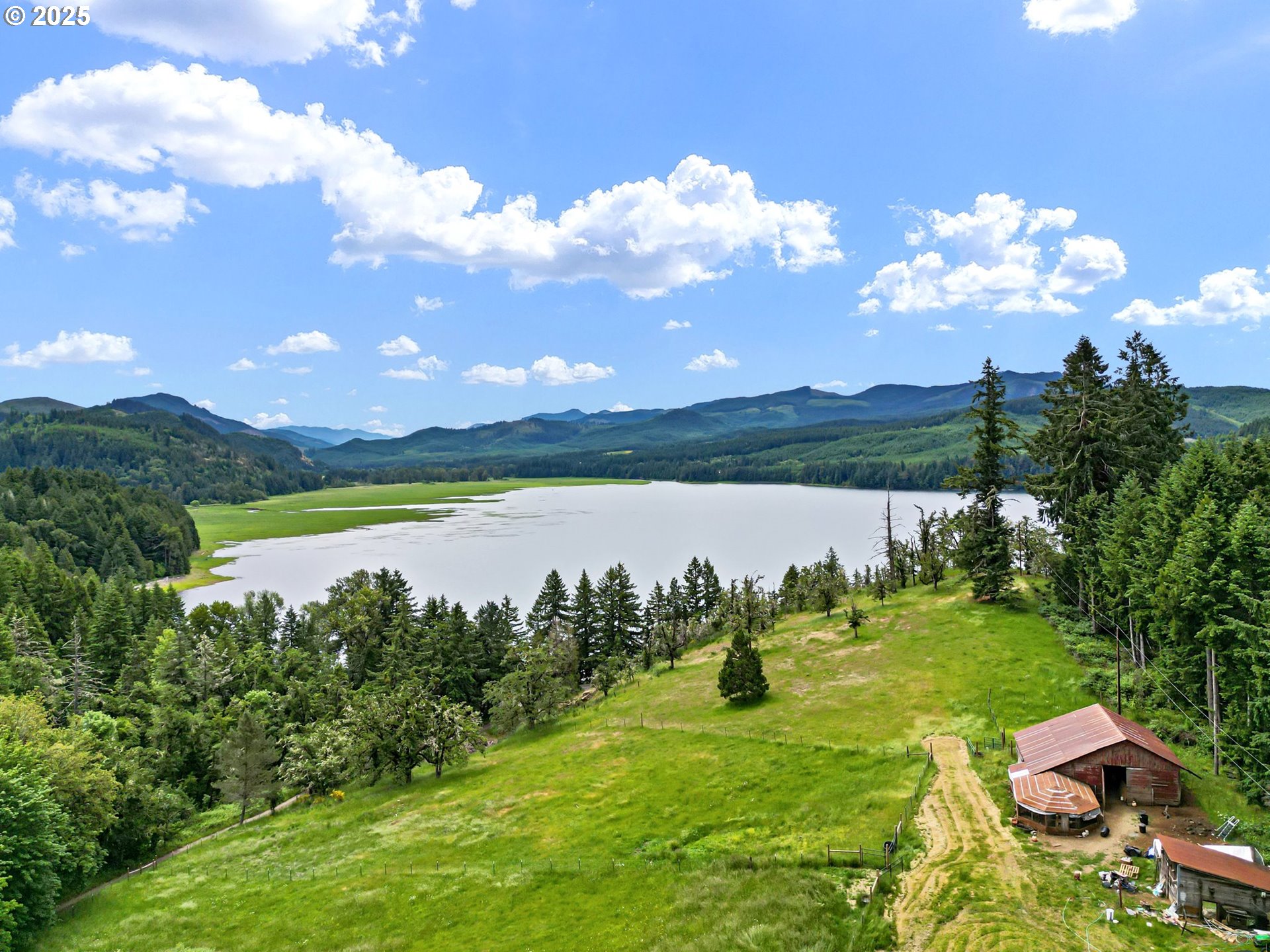 36285 Row River Road Cottage Grove, OR 97424 - Photo 25 of 46