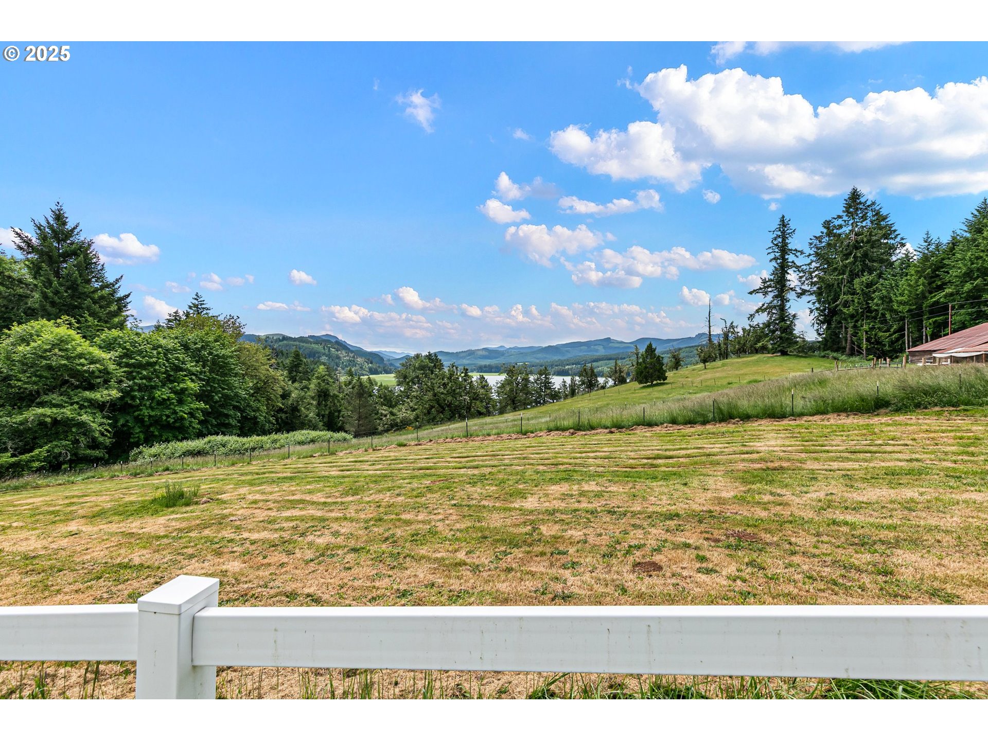 36285 Row River Road Cottage Grove, OR 97424 - Photo 30 of 46