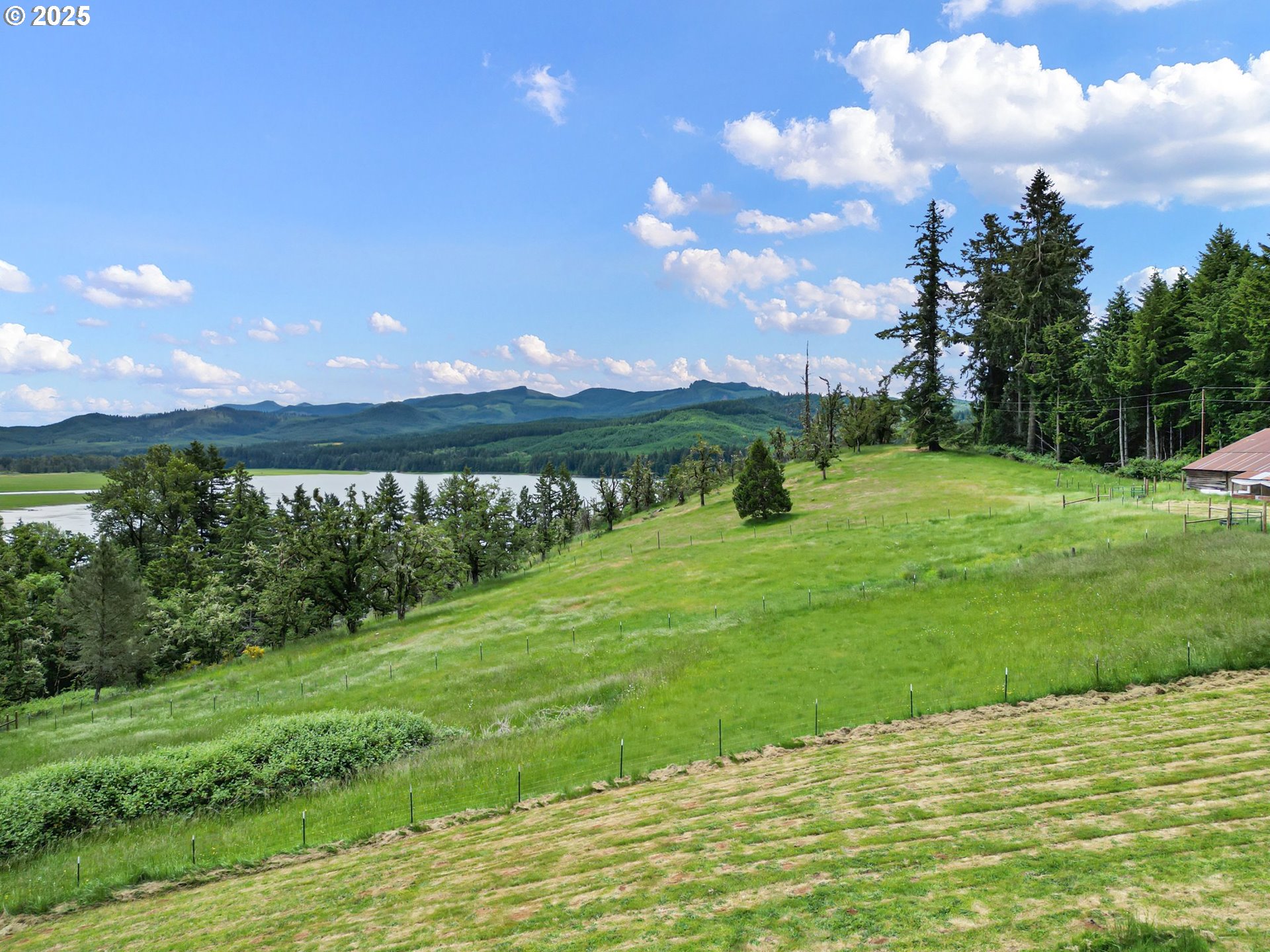 36285 Row River Road Cottage Grove, OR 97424 - Photo 36 of 46