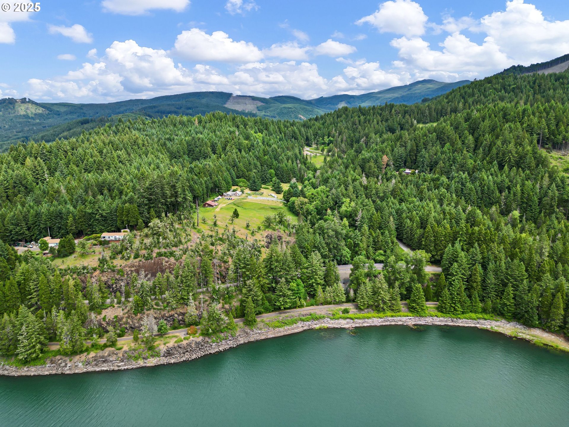 36285 Row River Road Cottage Grove, OR 97424 - Photo 38 of 46