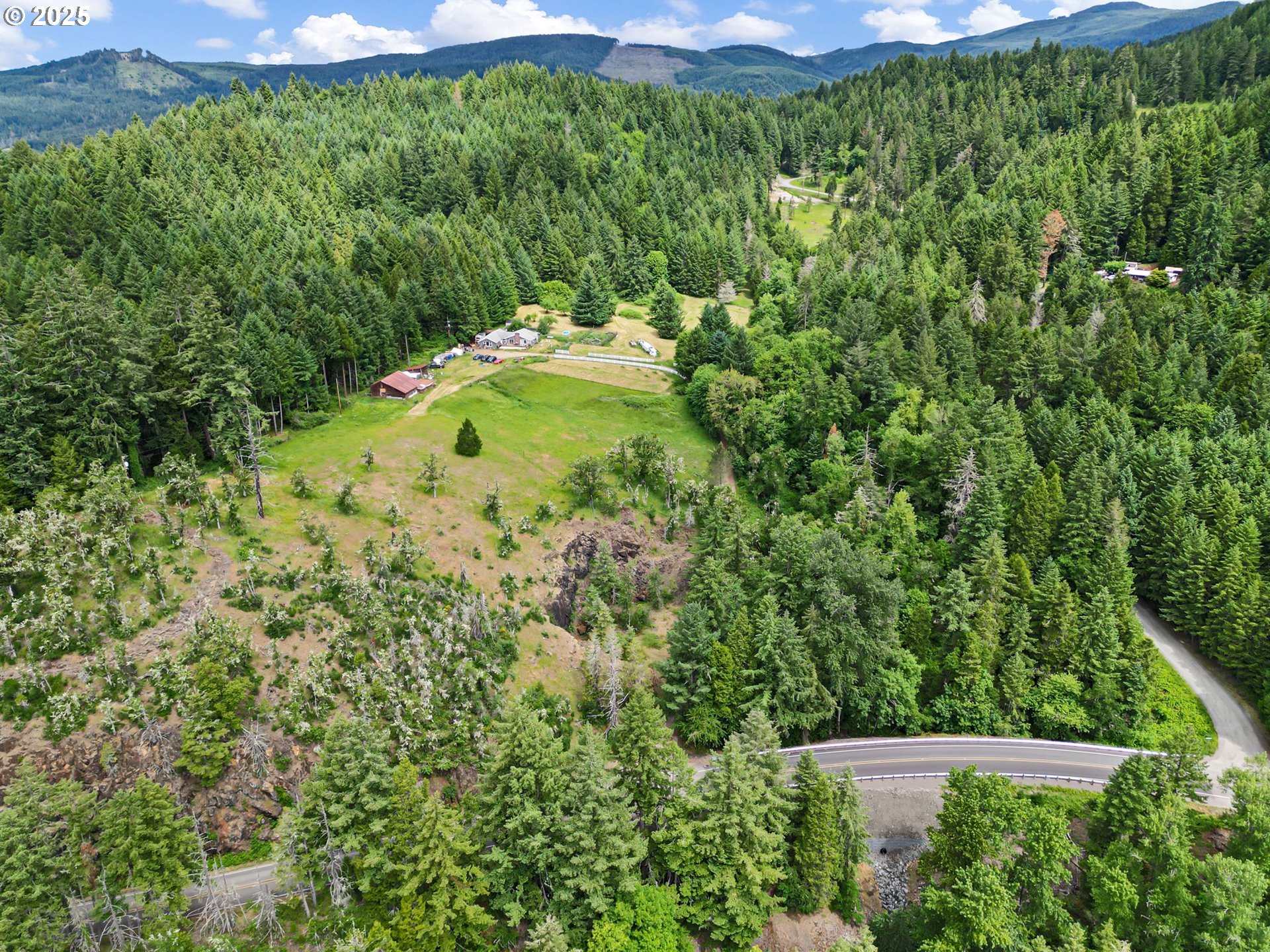 36285 Row River Road Cottage Grove, OR 97424 - Photo 39 of 46