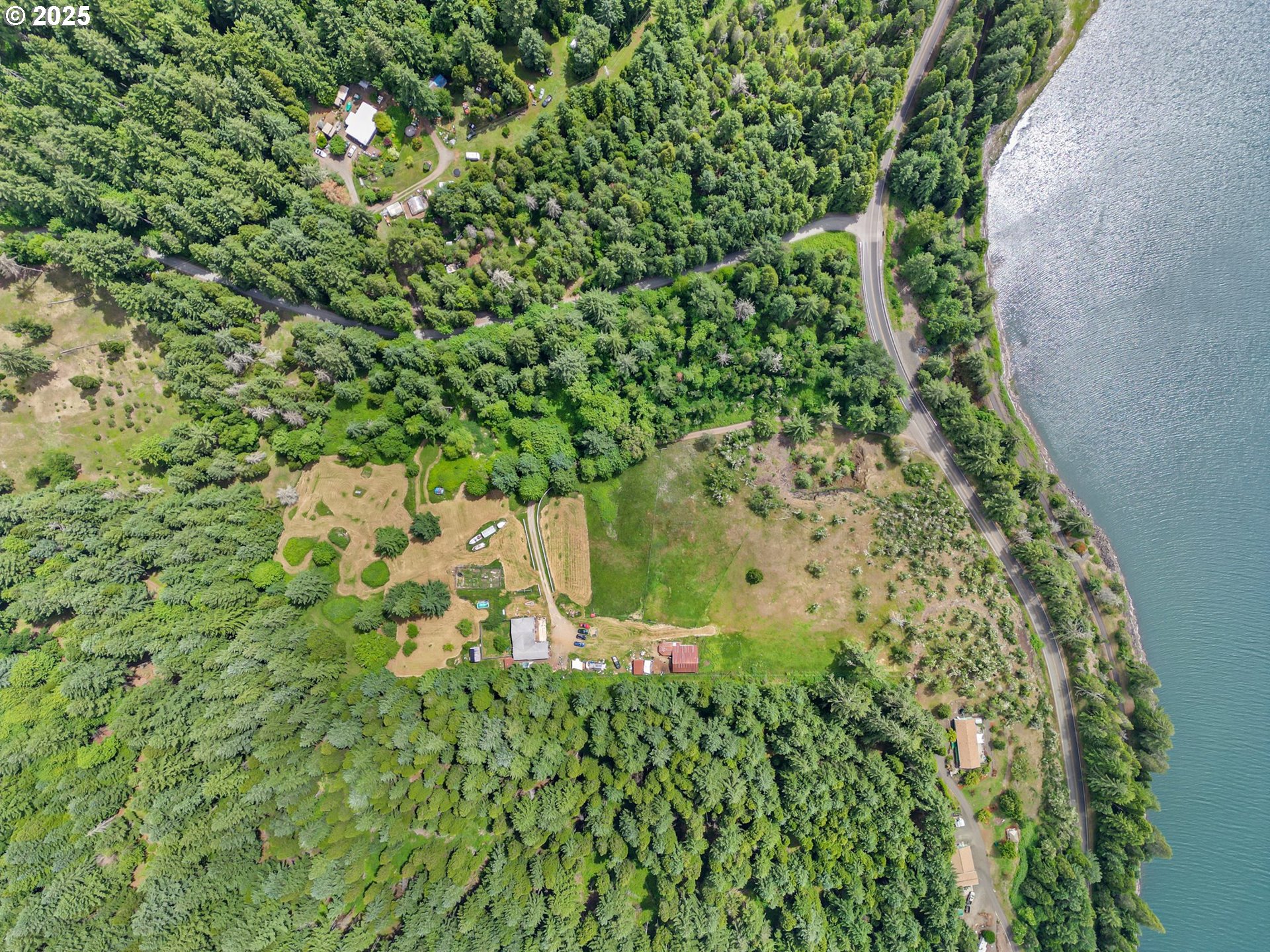 36285 Row River Road Cottage Grove, OR 97424 - Photo 40 of 46