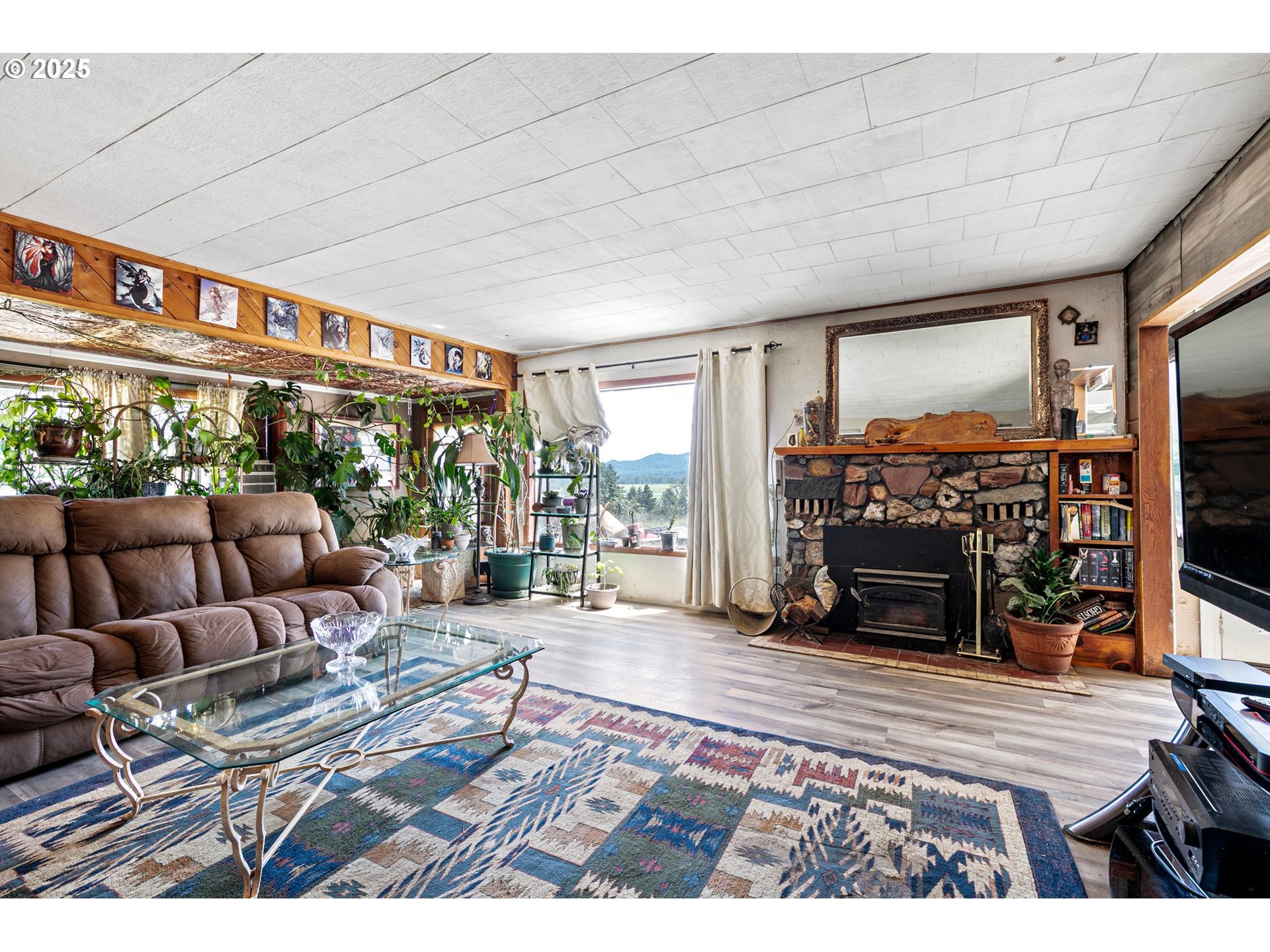 36285 Row River Road Cottage Grove, OR 97424 - Photo 4 of 46