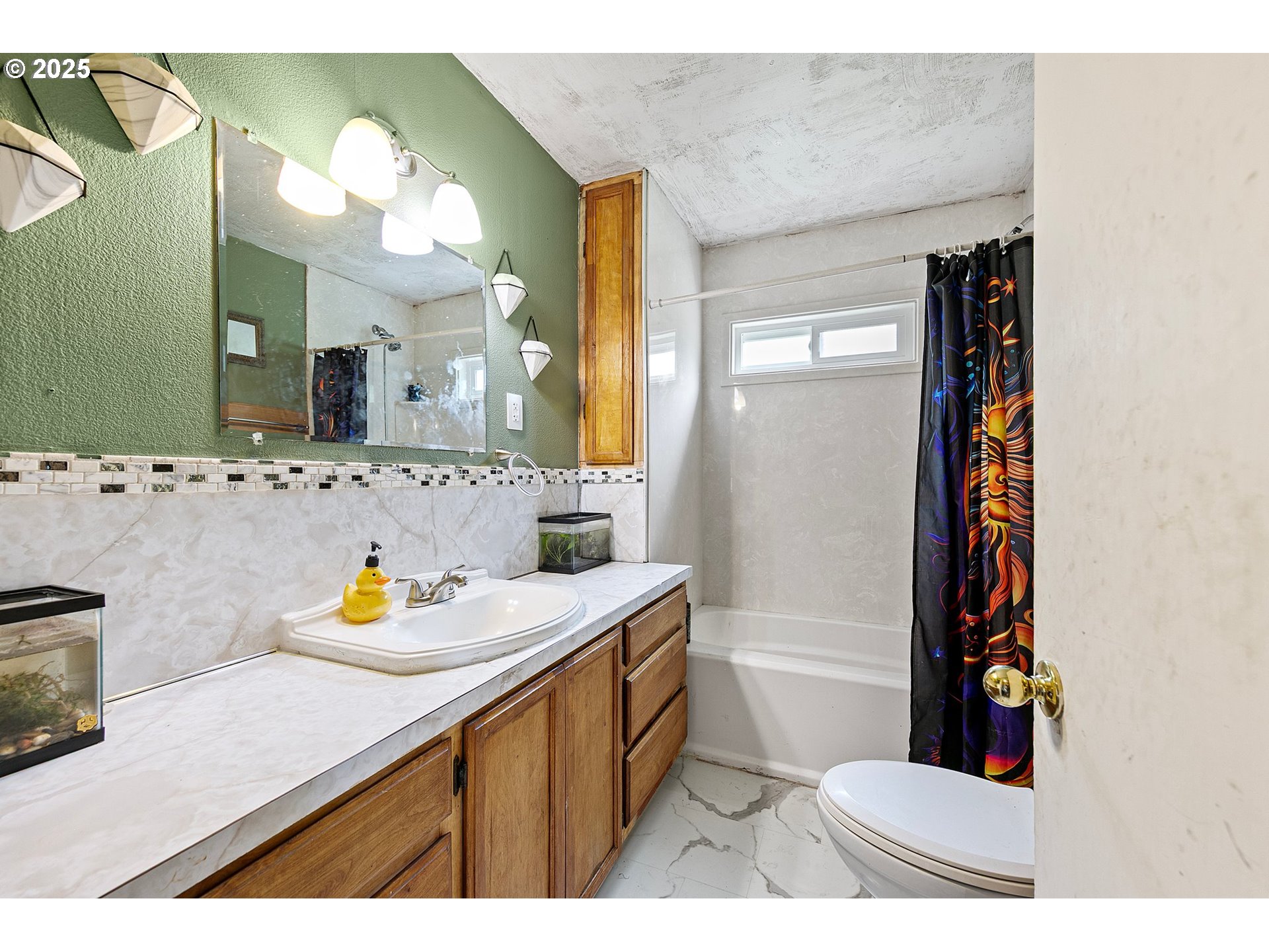 36285 Row River Road Cottage Grove, OR 97424 - Photo 8 of 46