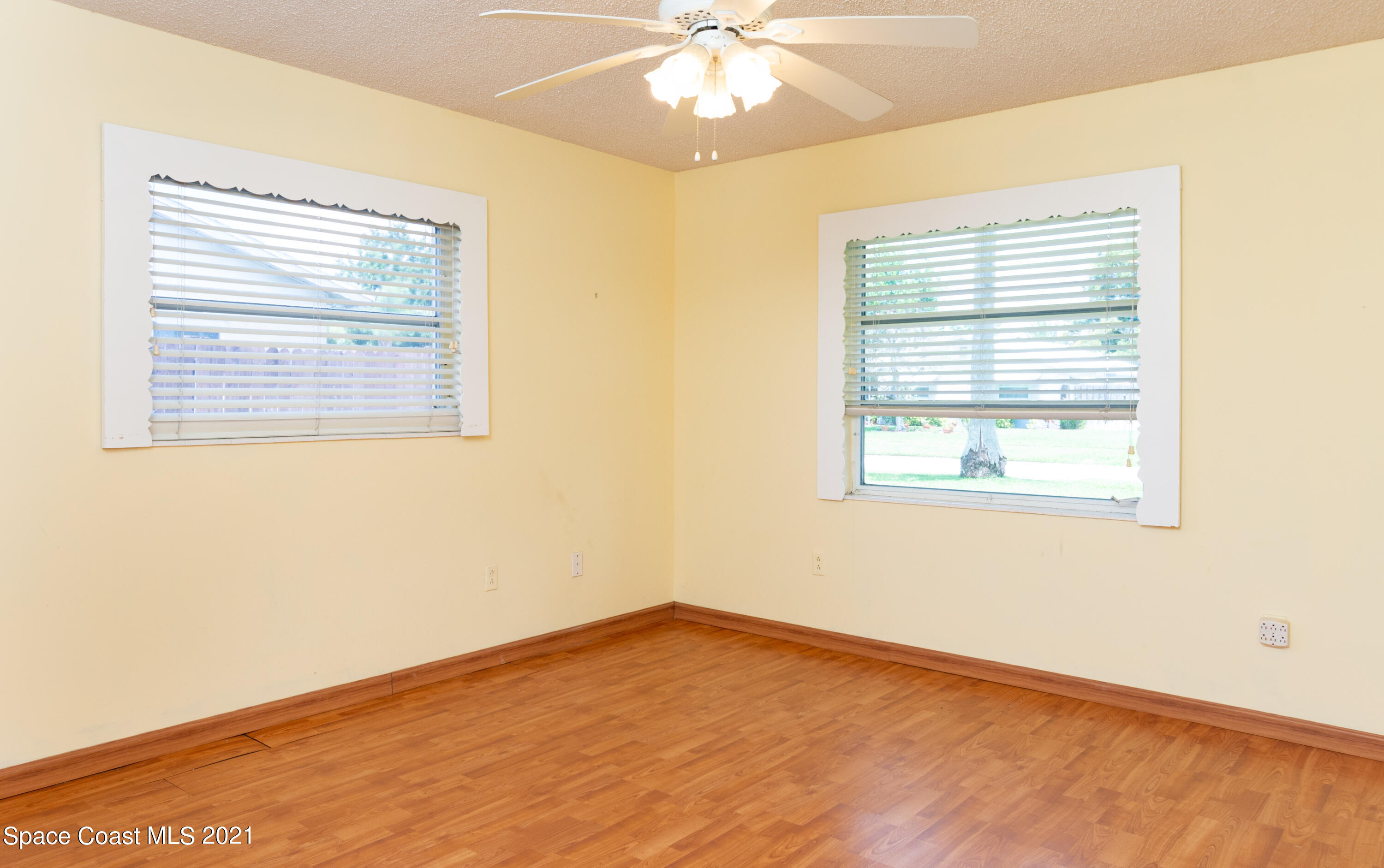 2833 Rheims Avenue Melbourne, FL 32935 - Photo 20 of 28 large-14