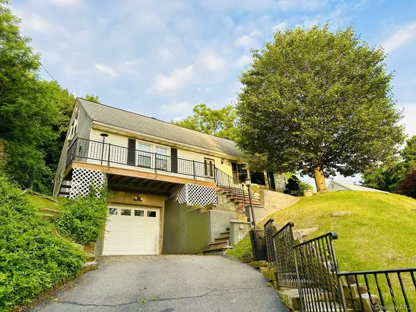 $599,000 | 5 Meadowbrook Drive, Ossining, NY 10562