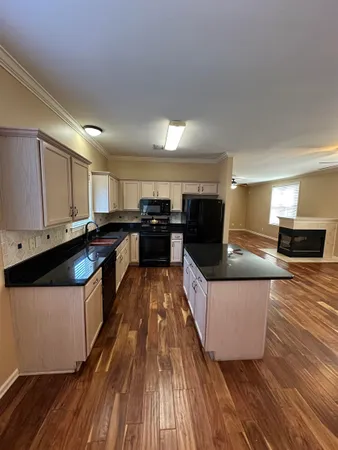 $2,295 | 1139 Misty Isle Drive, Memphis, TN 38103