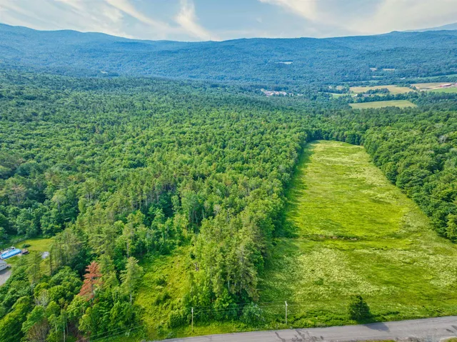 $400,000 | 2 East Green Mountain Road, Claremont, NH 03743