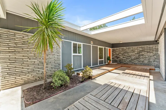 $1,040,000 | 4935 Fair Oaks Boulevard, Carmichael, CA 95608