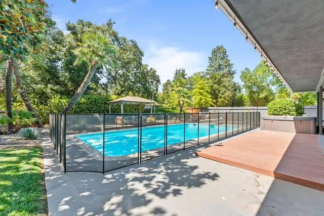 $1,040,000 | 4935 Fair Oaks Boulevard, Carmichael, CA 95608