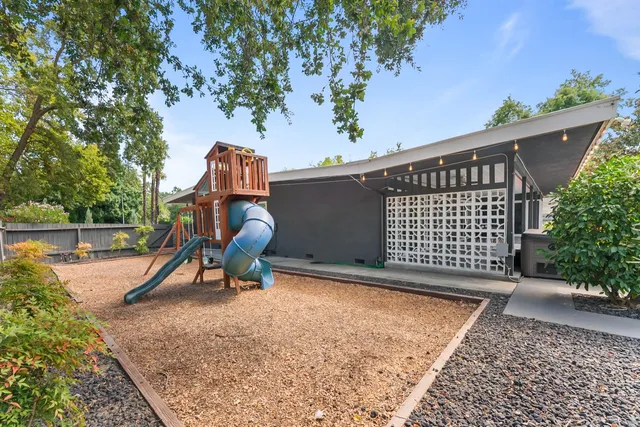 $1,040,000 | 4935 Fair Oaks Boulevard, Carmichael, CA 95608