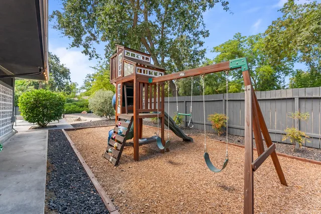 $1,040,000 | 4935 Fair Oaks Boulevard, Carmichael, CA 95608