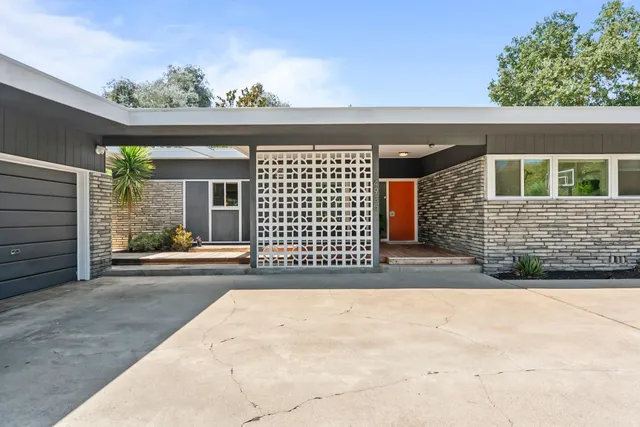 $1,040,000 | 4935 Fair Oaks Boulevard, Carmichael, CA 95608