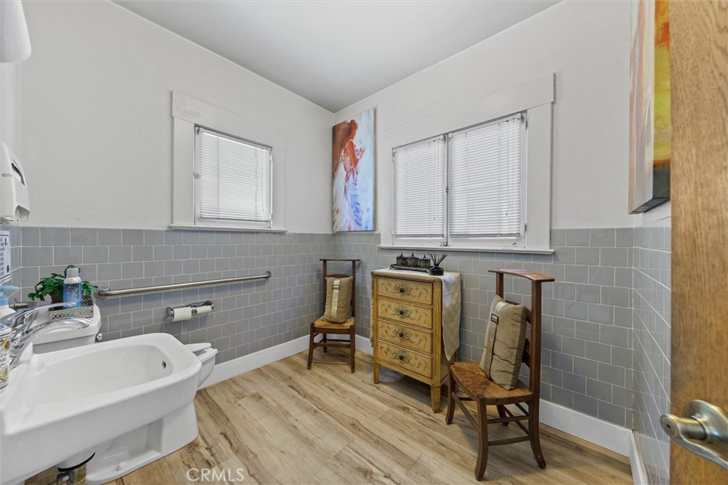 1701 F Street Bakersfield, CA 93301 - Photo 19 of 36