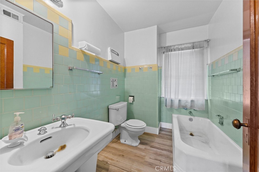 1701 F Street Bakersfield, CA 93301 - Photo 26 of 36