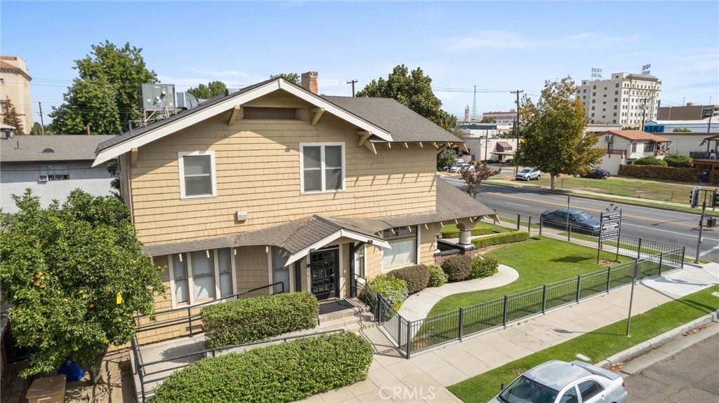 1701 F Street Bakersfield, CA 93301 - Photo 3 of 36