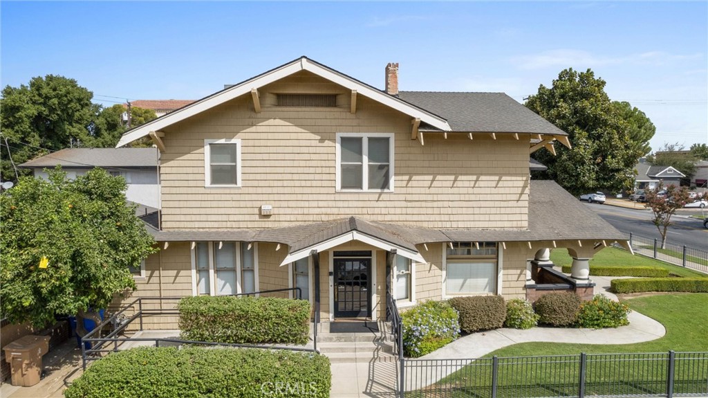 1701 F Street Bakersfield, CA 93301 - Photo 4 of 36