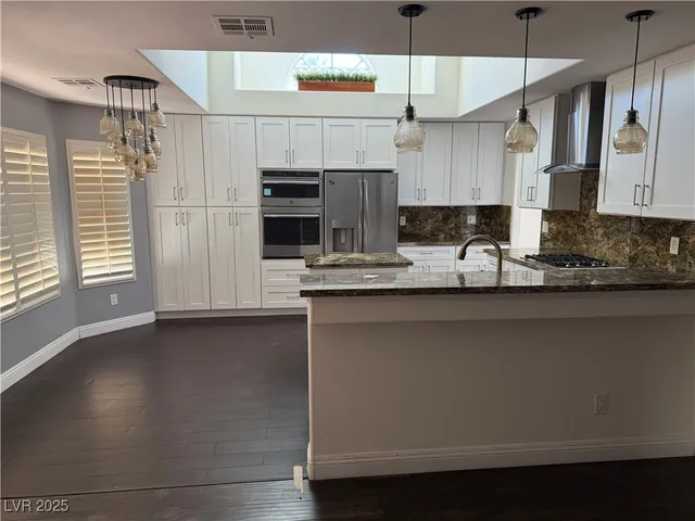 $3,000 | 9428 Cedar Heights Avenue, Las Vegas, NV 89134