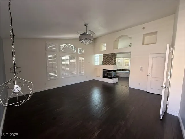 $3,000 | 9428 Cedar Heights Avenue, Las Vegas, NV 89134