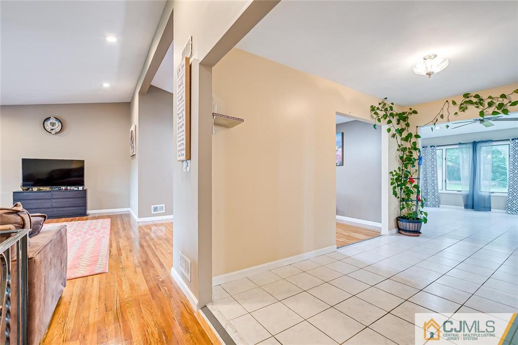 2 Merker Drive Edison, NJ 08837 - Photo 7 of 45 Gallery Image 7