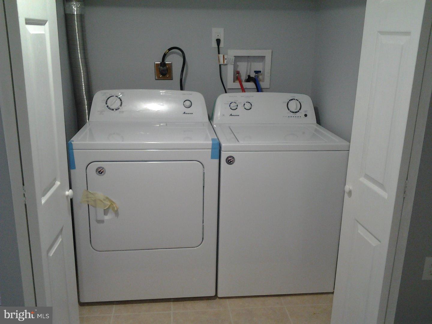6014 Nassau Road Philadelphia, PA 19151 - Photo 24 of 25 Laundry Room