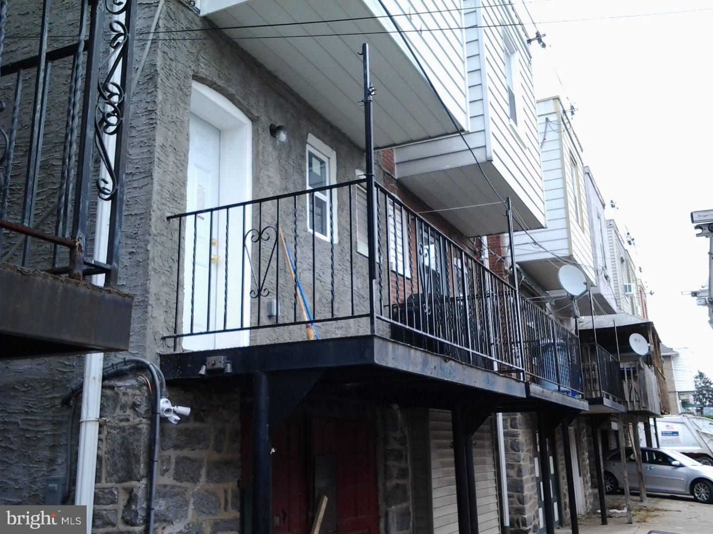 6014 Nassau Road Philadelphia, PA 19151 - Photo 25 of 25 Exterior Back