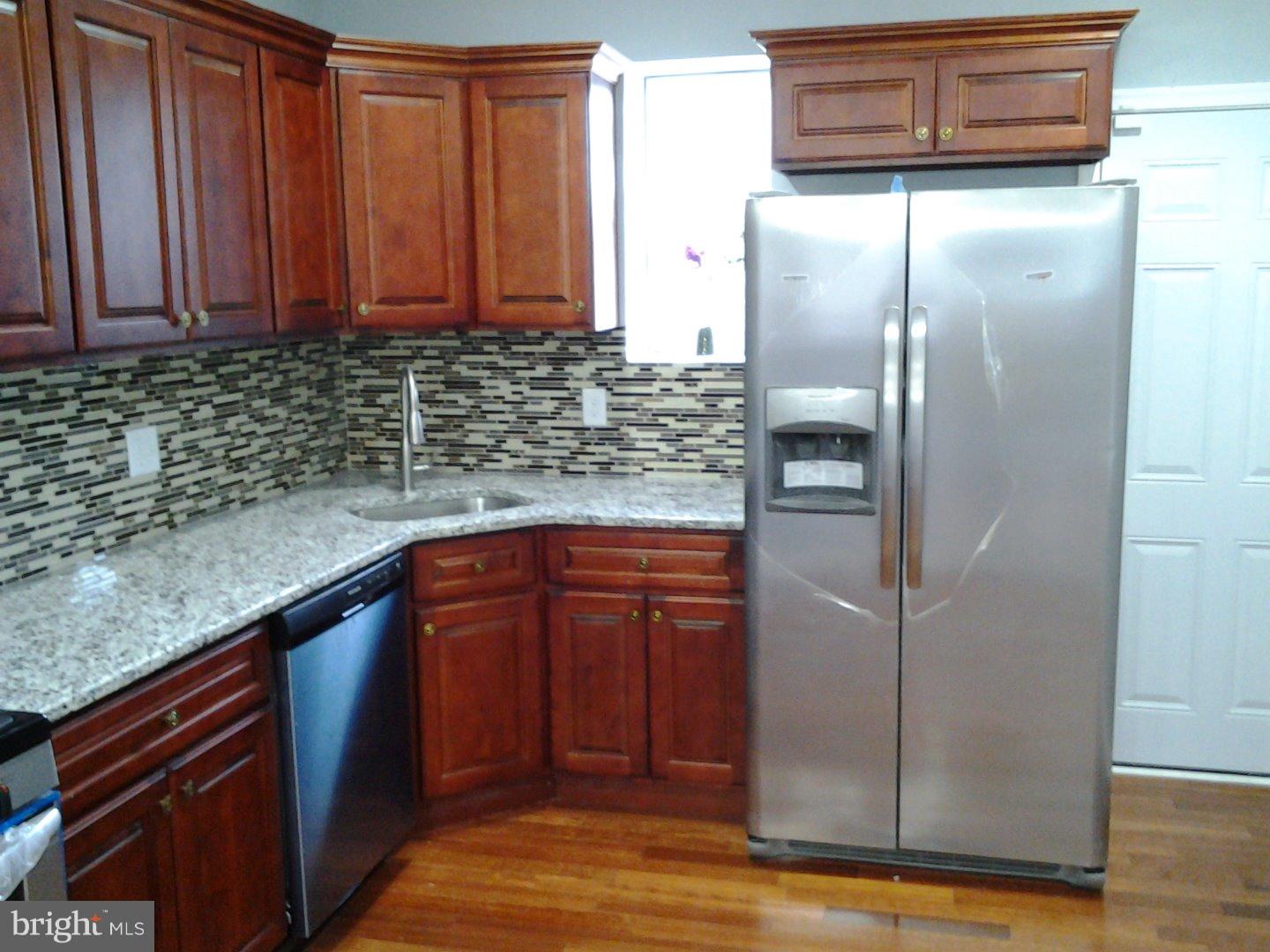 6014 Nassau Road Philadelphia, PA 19151 - Photo 6 of 25 Kitchen