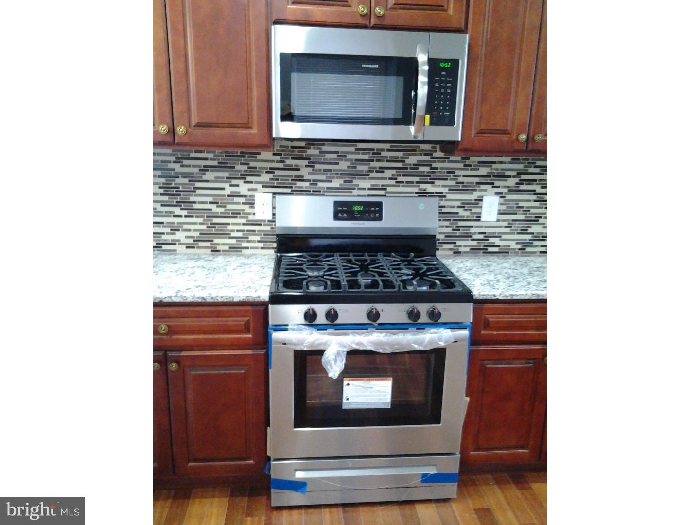 6014 Nassau Road Philadelphia, PA 19151 - Photo 7 of 25 Kitchen