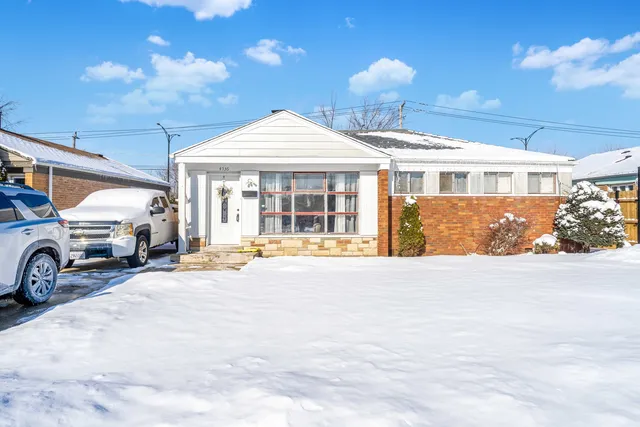 $299,000 | 4536 West 79th Place, Chicago, IL 60652