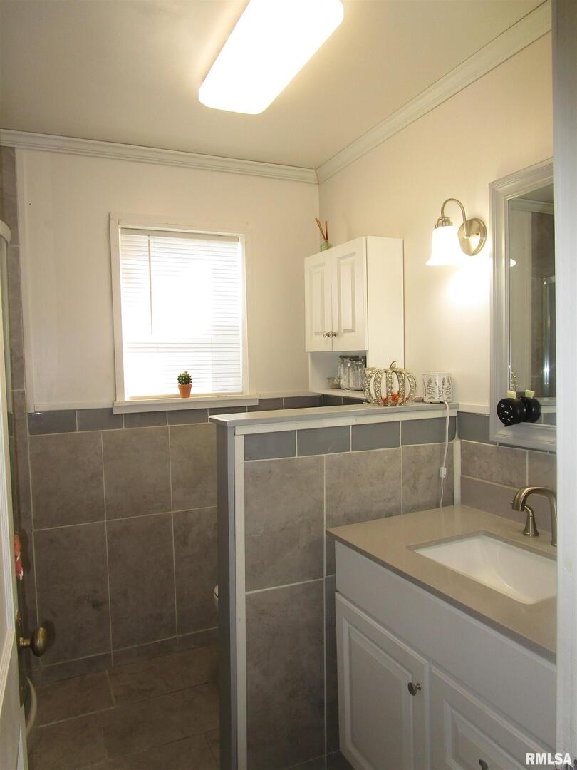 302 2nd Street Carmi, IL 62821 - Photo 14 of 20