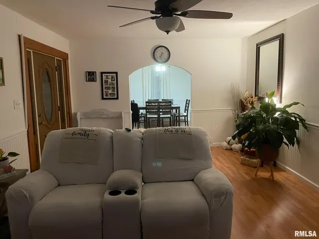 $110,000 | 302 2nd Street, Carmi, IL 62821