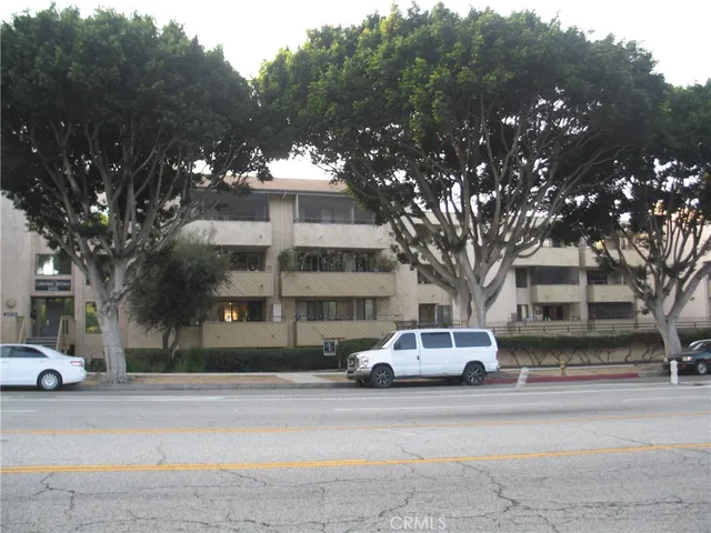 $476,000 | 26151 Vermont Avenue, Unit 306A, Harbor City, CA 90710