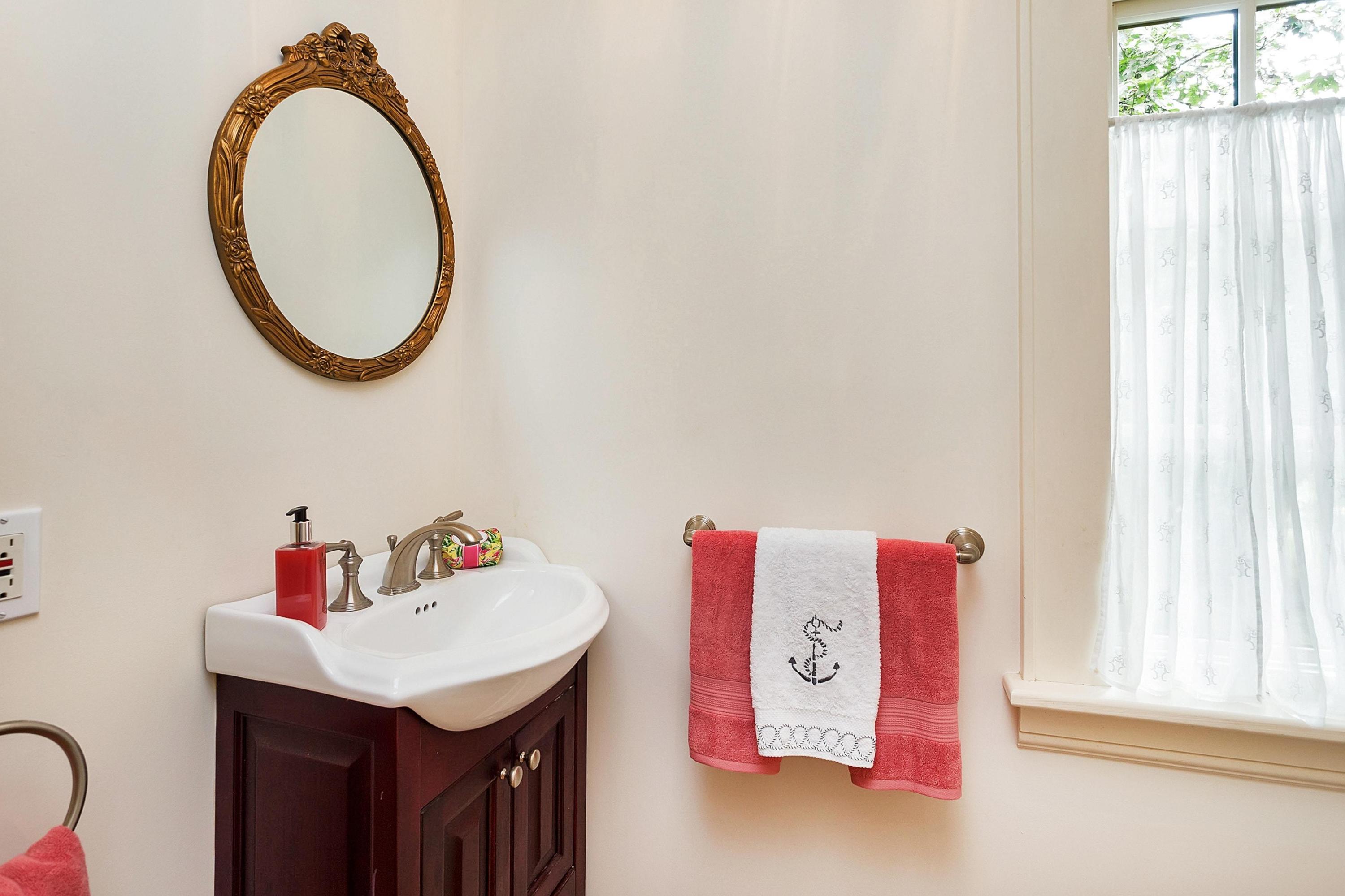 30 Birch Road Darien, CT 06820 - Photo 16 of 29 170080181-16