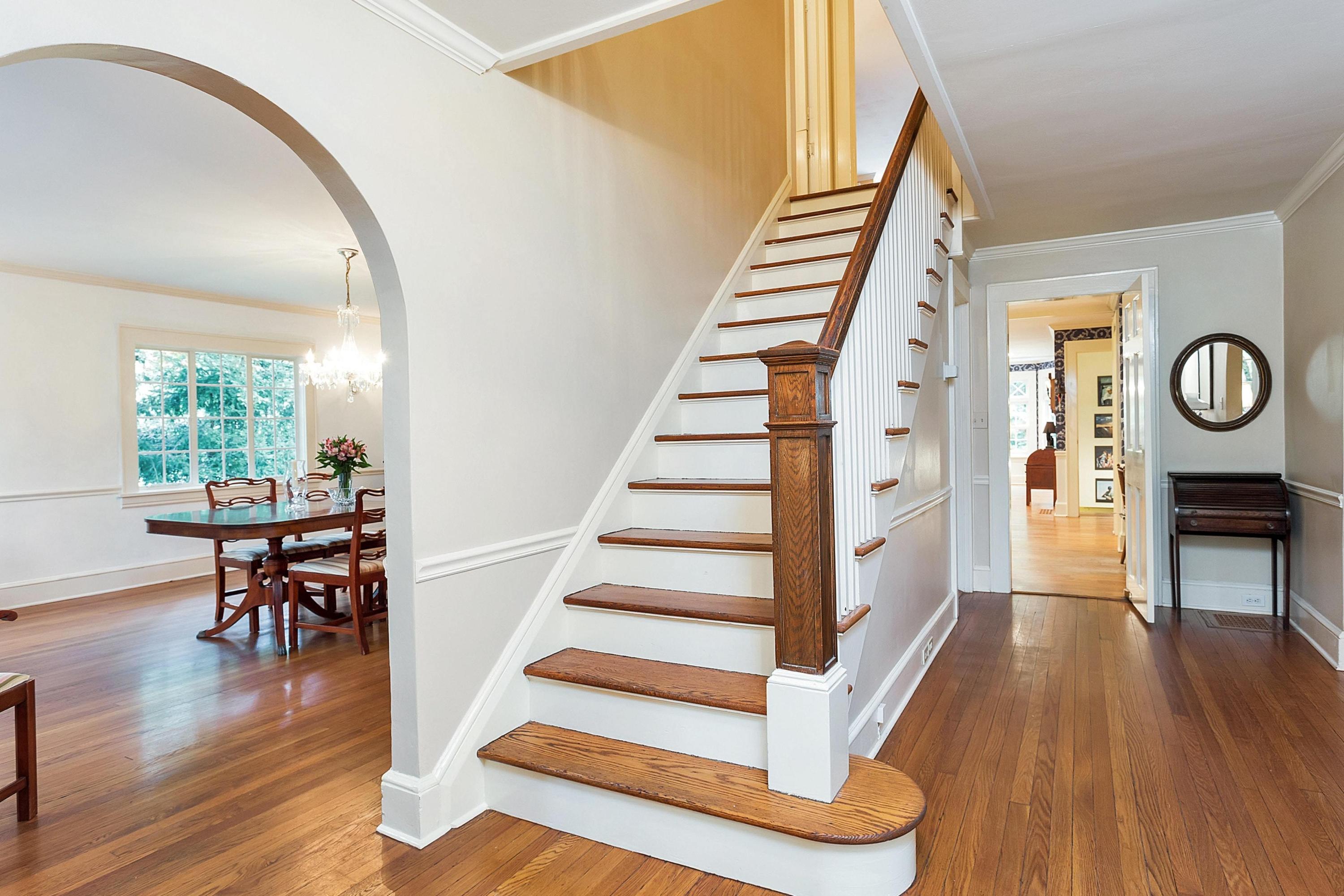 30 Birch Road Darien, CT 06820 - Photo 3 of 29 170080181-3