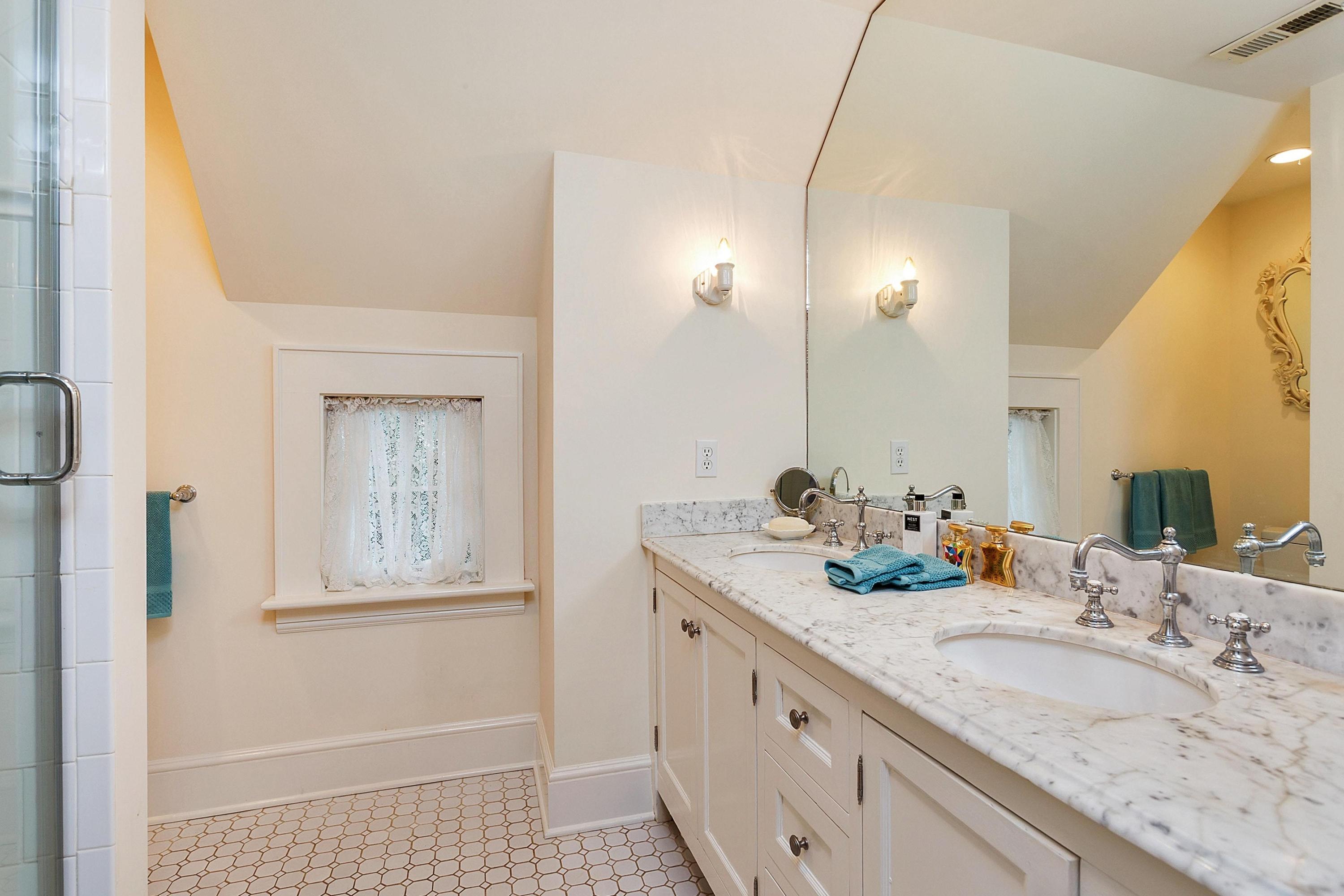 30 Birch Road Darien, CT 06820 - Photo 21 of 29 170080181-21