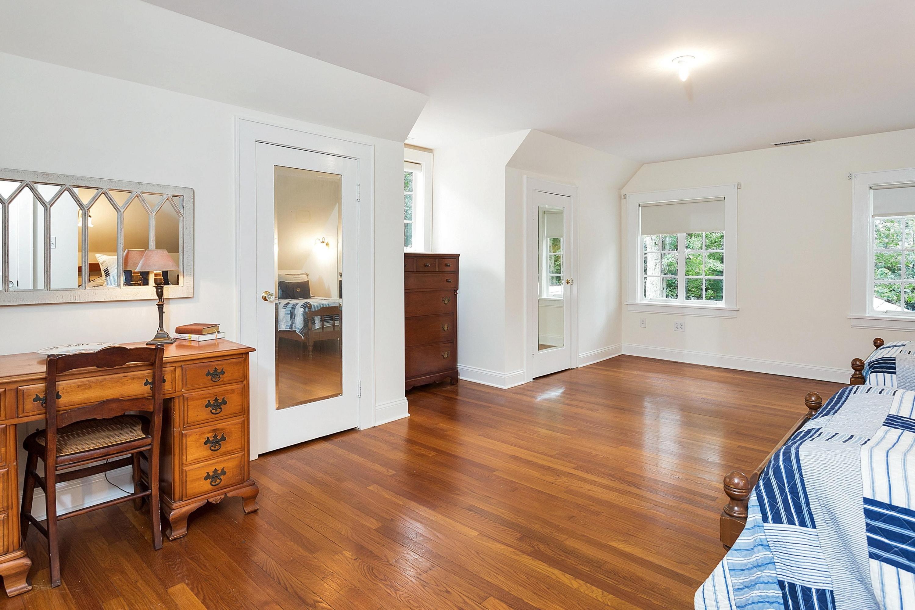 30 Birch Road Darien, CT 06820 - Photo 24 of 29 170080181-24