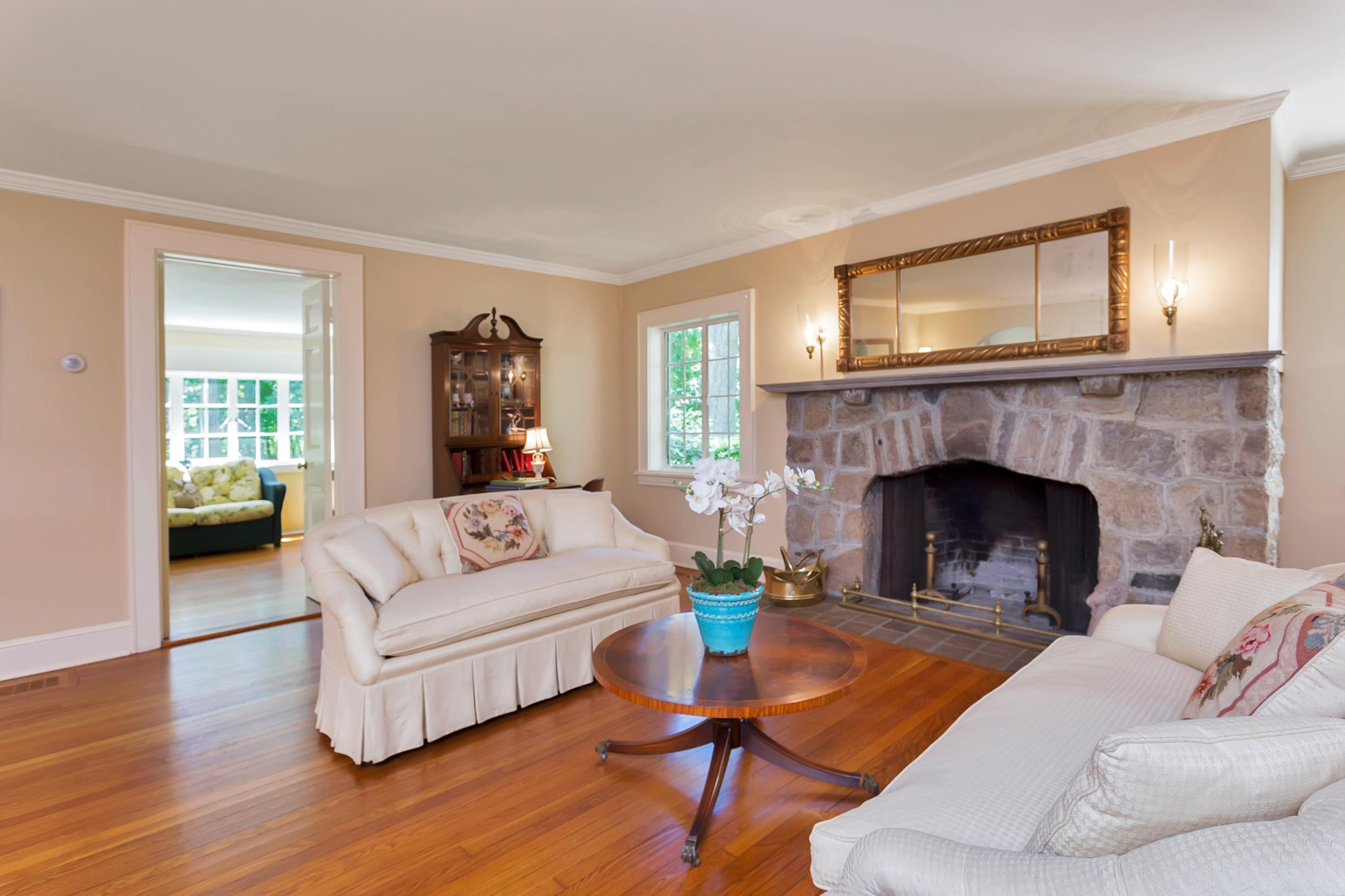 30 Birch Road Darien, CT 06820 - Photo 5 of 29 170080181-5