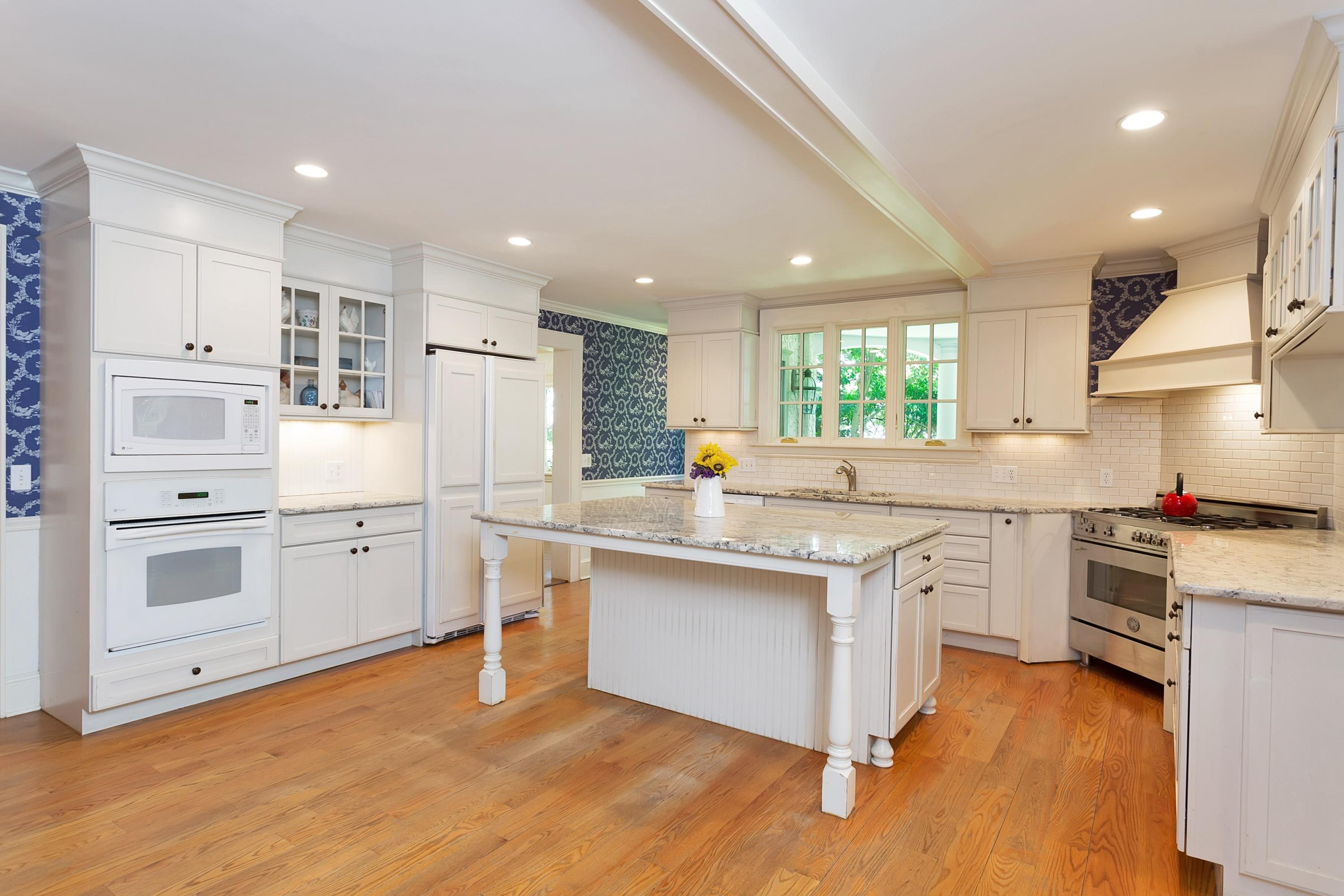 30 Birch Road Darien, CT 06820 - Photo 9 of 29 170080181-9