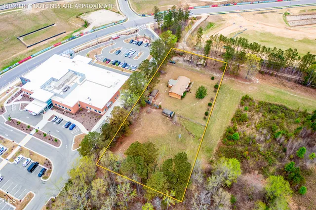 a view of an ocean and a mountain view