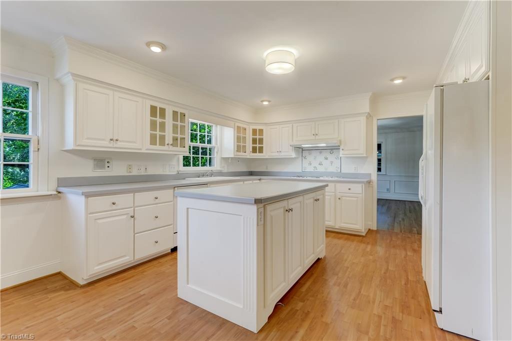 42 Kemp Road East Greensboro, NC 27410 - Photo 13 of 50