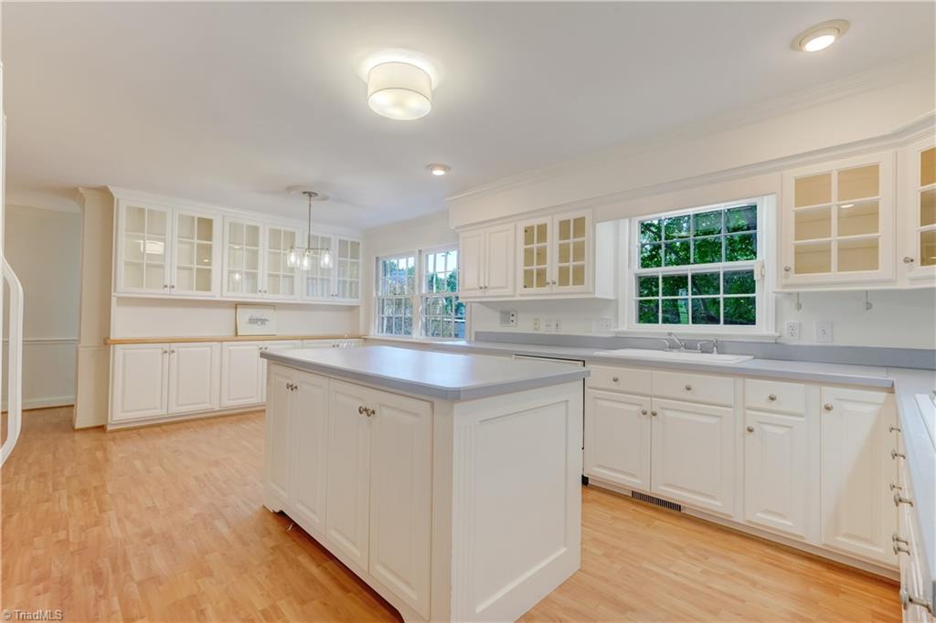 42 Kemp Road East Greensboro, NC 27410 - Photo 14 of 50